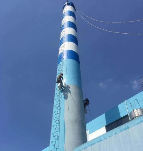 高空刷油漆作業